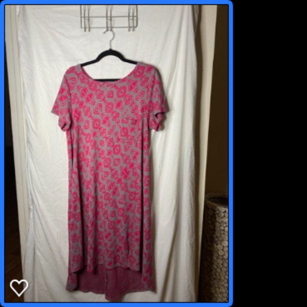 Lularoe Carly pink and grey sketched design - Picture 2 of 4